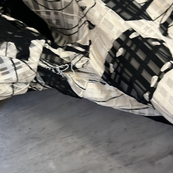 Lela Rose Floral Cream and Black Dress Size 2 FLAWED - Picture 8 of 9